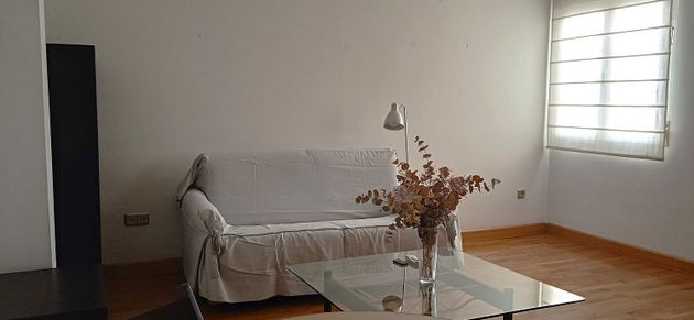 Foto 1 de Dúplex en lloguer a calle De San Bernardo de 2 habitacions amb mobles i aire acondicionat
