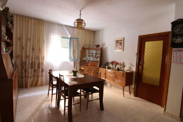 Foto 2 de Pis en venda a Delicias de 3 habitacions amb garatge