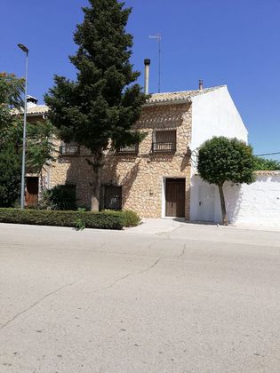 Foto 1 de Casa en venda a calle Constitución de 5 habitacions amb terrassa i jardí