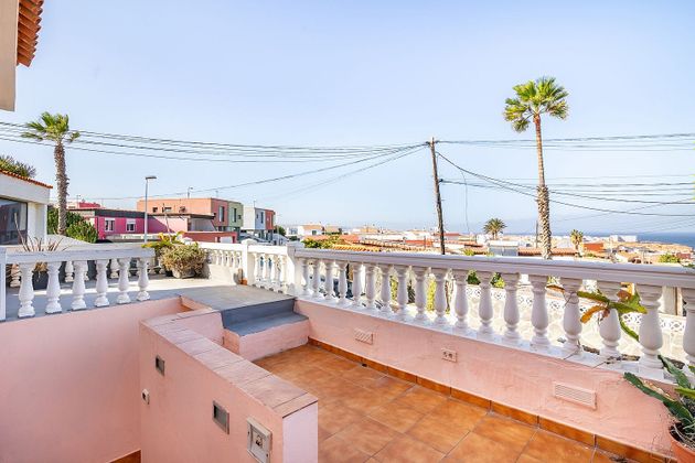 Foto 2 de Casa en venda a Playa del Hombre - Taliarte - Salinetas de 5 habitacions amb terrassa i garatge