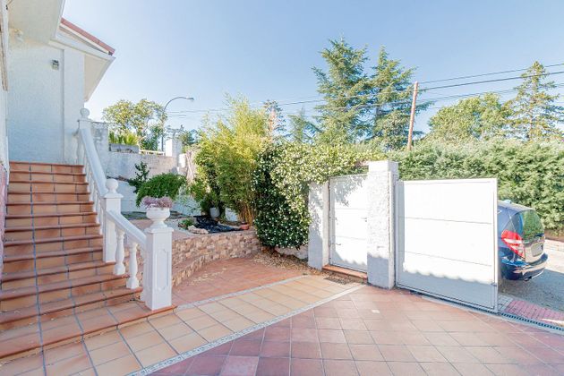 Foto 2 de Casa en venta en Becerril de la Sierra de 3 habitaciones con terraza y piscina