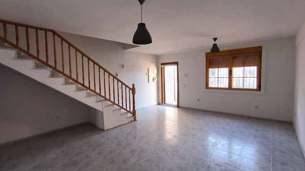 Foto 2 de Casa adossada en venda a Cazalegas de 2 habitacions amb garatge