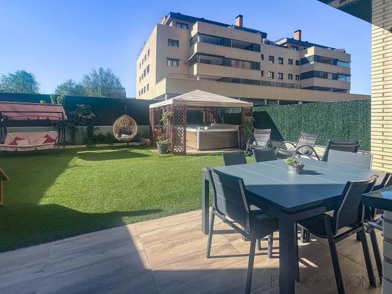 Foto 1 de Pis en venda a calle Luis García Berlanga de 3 habitacions amb terrassa i piscina