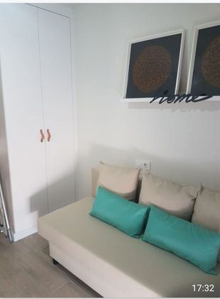 Foto 2 de Pis en lloguer a avenida Del Río Barbate de 3 habitacions amb terrassa i mobles