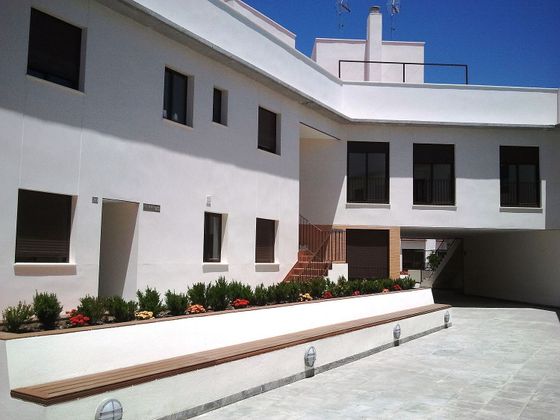 Foto 1 de Pis en venda a calle Vidrio de 3 habitacions amb garatge i jardí