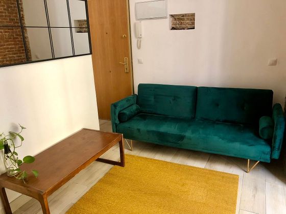 Foto 2 de Alquiler de dúplex en Embajadores - Lavapiés de 3 habitaciones con muebles y calefacción