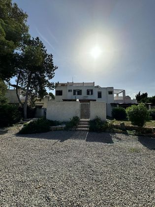 Foto 2 de Casa en venta en Cala Vedella - Cala Tarida - Cala Conta de 3 habitaciones con terraza y aire acondicionado