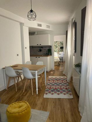 Foto 1 de Piso en alquiler en calle Real de Cartuja de 1 habitación con muebles y aire acondicionado