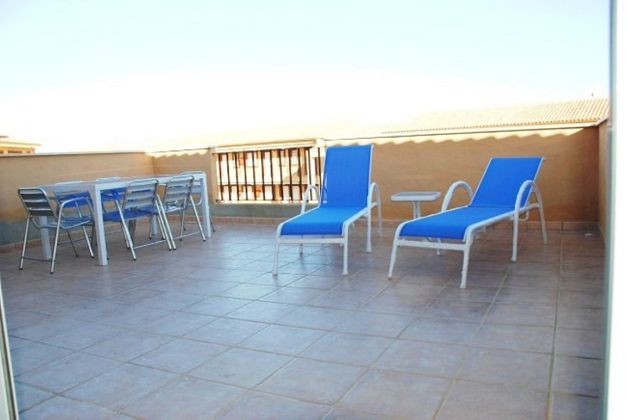 Foto 2 de Ático en venta en Casares de 1 habitación con terraza y piscina