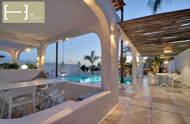 Foto 1 de Xalet en venda a calle Juan Manuel Capdevielle de 7 habitacions amb terrassa i piscina