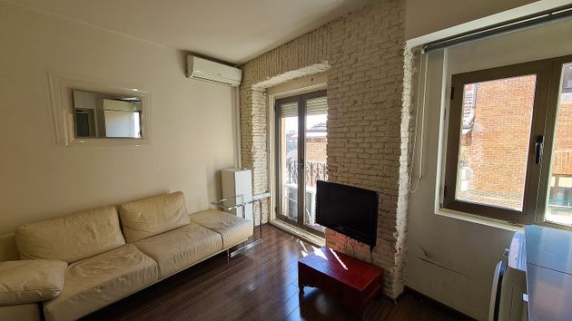 Foto 1 de Venta de piso en Embajadores - Lavapiés de 1 habitación con balcón y aire acondicionado