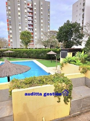 Foto 1 de Pis en venda a calle Barrau de 4 habitacions amb piscina i garatge