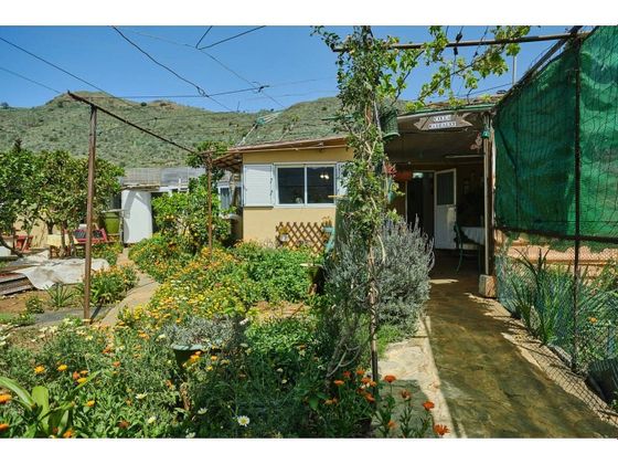 Foto 1 de Venta de casa rural en Valsequillo de 3 habitaciones con jardín