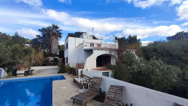 Foto 1 de Chalet en venta en Sant Antoni de Portmany de 4 habitaciones con terraza y piscina