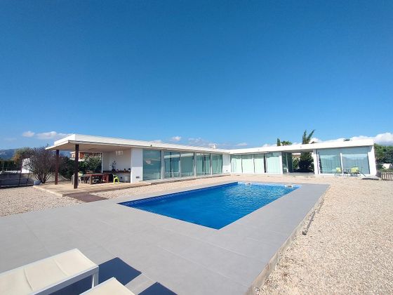 Foto 1 de Xalet en venda a Es Garrovers de 4 habitacions amb terrassa i piscina