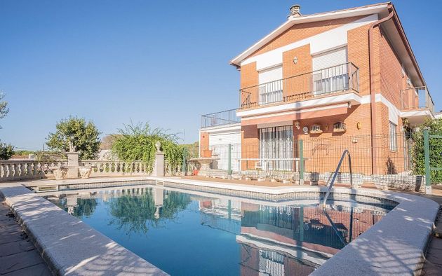 Foto 1 de Xalet en venda a Llagostera de 5 habitacions amb terrassa i piscina