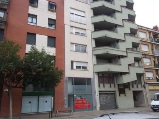 Foto 1 de Local en venda a calle Joaquim Vayreda amb ascensor
