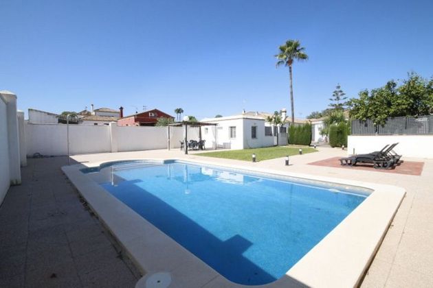 Foto 2 de Xalet en venda a Olivares de 3 habitacions amb piscina i garatge