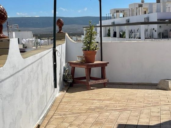 Foto 1 de Xalet en venda a Barbate ciudad de 5 habitacions amb terrassa i garatge