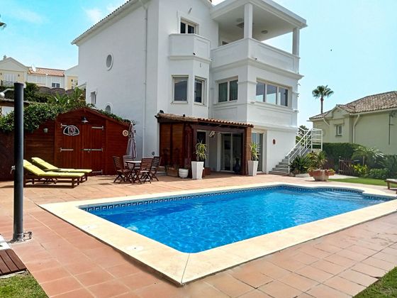 Foto 2 de Xalet en venda a La Alcaidesa de 4 habitacions amb terrassa i piscina