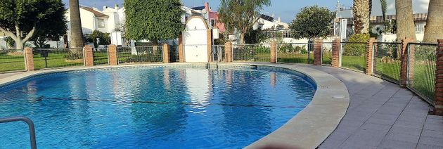 Foto 2 de Casa en lloguer a Capellanía - Retamar de 4 habitacions amb terrassa i piscina