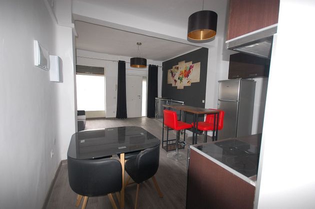 Foto 1 de Alquiler de piso en Concepción de 1 habitación con muebles y aire acondicionado