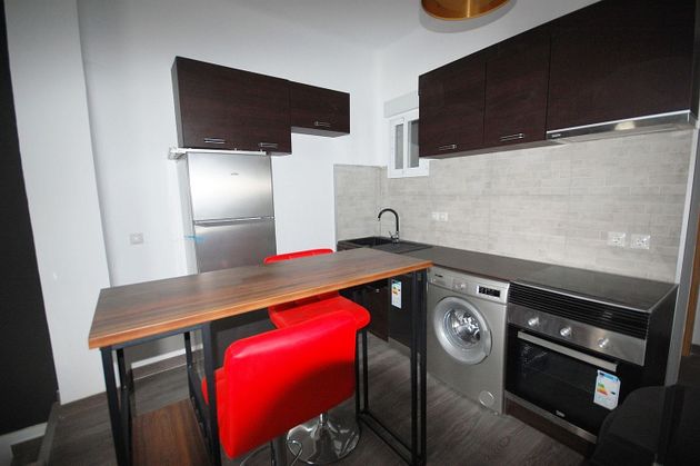 Foto 2 de Alquiler de piso en Concepción de 1 habitación con muebles y aire acondicionado