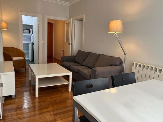 Foto 1 de Piso en alquiler en Cuatro Caminos de 1 habitación con terraza y muebles