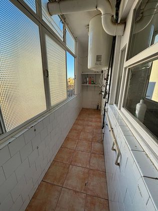 Foto 2 de Venta de piso en calle Bartomeu Torres de 4 habitaciones con balcón