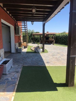 Foto 2 de Chalet en venta en Mejorada del Campo de 4 habitaciones con terraza y piscina