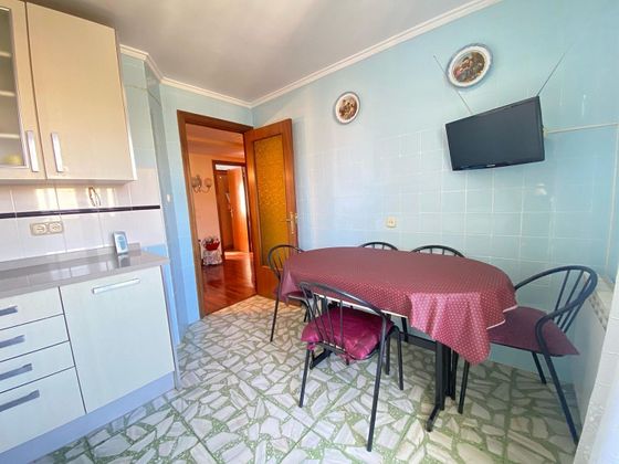 Foto 2 de Piso en venta en Capuchinos - Galtzaraborda de 3 habitaciones con balcón y calefacción