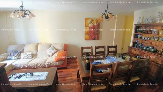 Foto 1 de Pis en venda a Centro - La Vega Alta de 3 habitacions amb garatge i ascensor