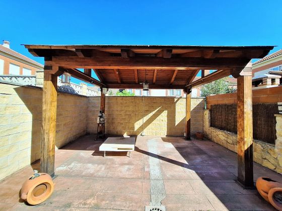 Foto 1 de Casa en venda a Serracines de 3 habitacions amb garatge i jardí