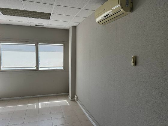 Foto 1 de Oficina en lloguer a calle Castrobaro amb aire acondicionat i ascensor