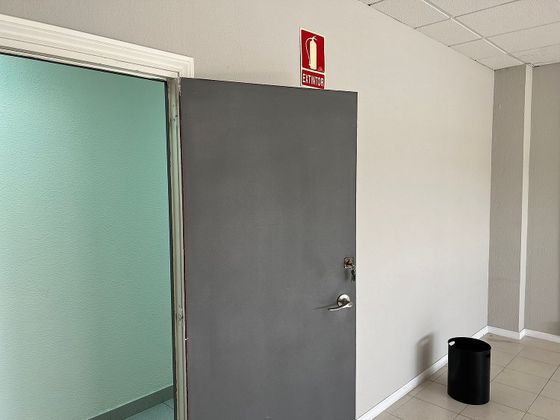 Foto 2 de Oficina en lloguer a calle Castrobaro amb aire acondicionat i ascensor
