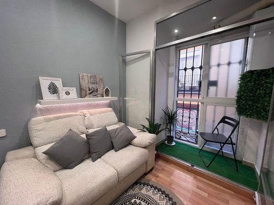 Foto 1 de Estudio en alquiler en calle De Los Abades con muebles y aire acondicionado