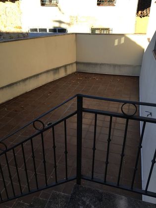 Foto 1 de Venta de piso en calle Mediodía de 2 habitaciones con terraza y muebles