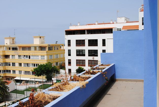 Foto 1 de Venta de piso en calle Perez Zamora de 2 habitaciones con terraza y piscina