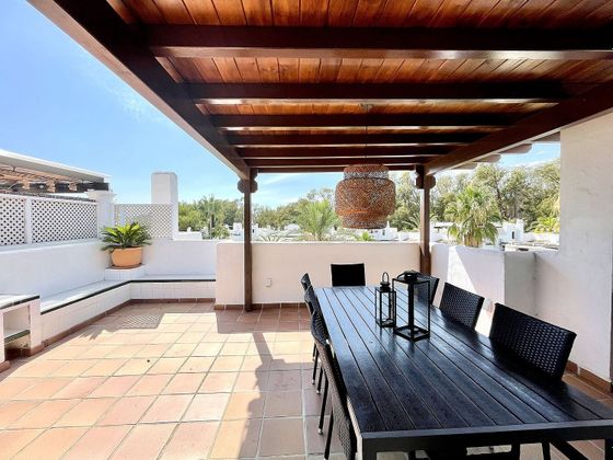 Foto 2 de Ático en venta en Elviria de 3 habitaciones con terraza y piscina
