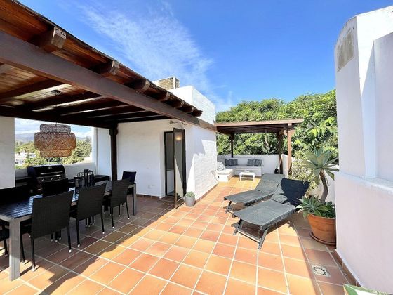 Foto 1 de Ático en venta en Elviria de 3 habitaciones con terraza y piscina