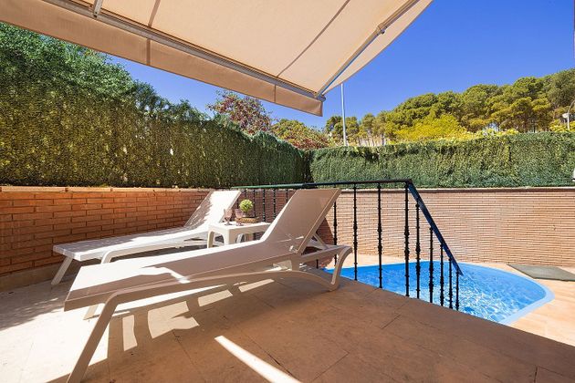 Foto 1 de Casa adossada en lloguer a Tudela de 5 habitacions amb terrassa i piscina