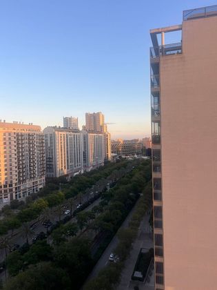 Foto 1 de Alquiler de piso en avenida Cortes Valencianas de 3 habitaciones con terraza y piscina