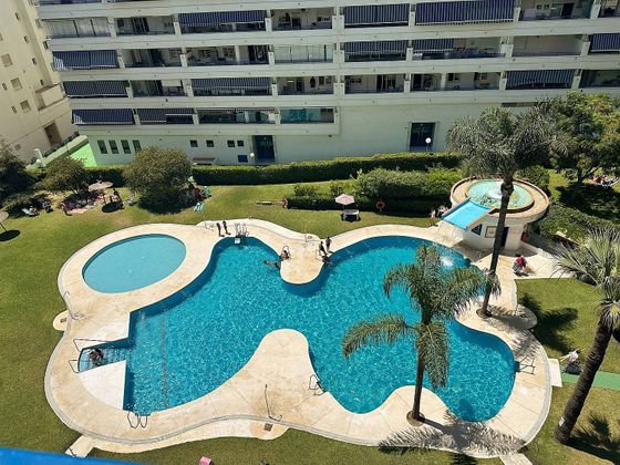 Foto 2 de Pis en lloguer a calle José Manuel Vallés de 3 habitacions amb terrassa i piscina