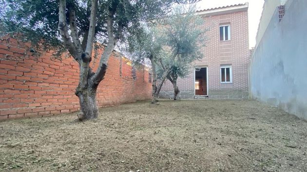 Foto 1 de Casa adossada en venda a calle La Lancha de 3 habitacions amb jardí