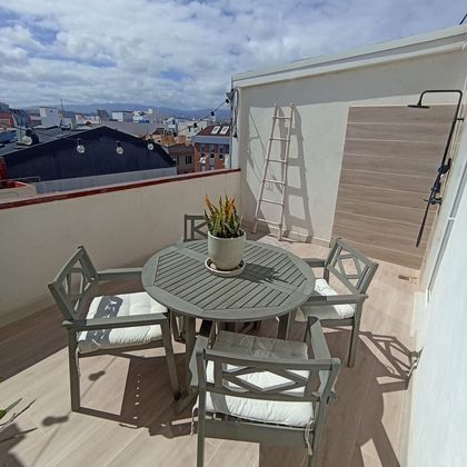 Foto 2 de Àtic en venda a Santa Catalina - Canteras de 2 habitacions amb terrassa i aire acondicionat