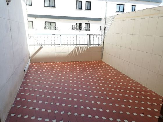 Foto 1 de Pis en lloguer a Zona Centro de 3 habitacions amb terrassa i garatge