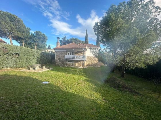 Foto 2 de Xalet en venda a Cerro de Alarcón - Puente La Sierra - Mirador del Romero de 5 habitacions amb terrassa i jardí