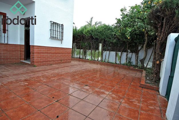 Foto 2 de Venta de casa en Cartaya de 3 habitaciones con terraza y piscina