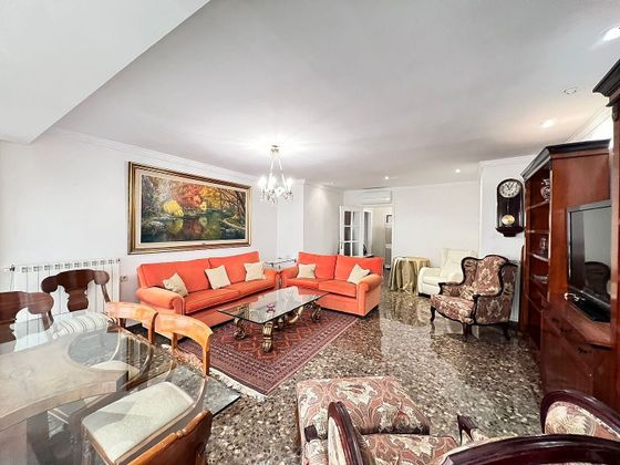 Foto 1 de Alquiler de piso en La Vega Baixa de 4 habitaciones con muebles y aire acondicionado