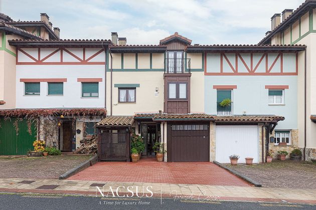 Foto 1 de Casa adossada en venda a Zuia de 3 habitacions amb terrassa i garatge